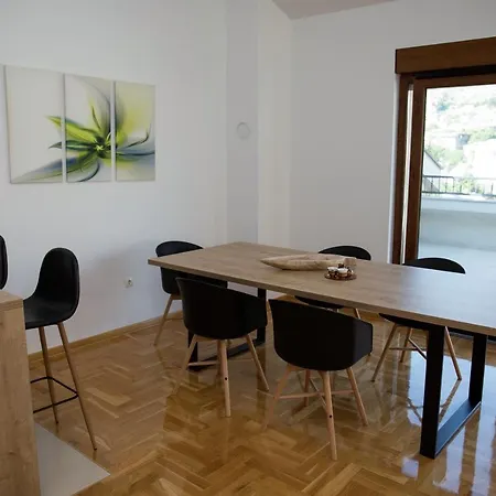 Penthouse With Old Bridge View And Jacuzzi Apartamento