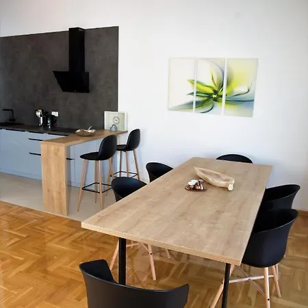 Penthouse With Old Bridge View And Jacuzzi Apartment Mostar