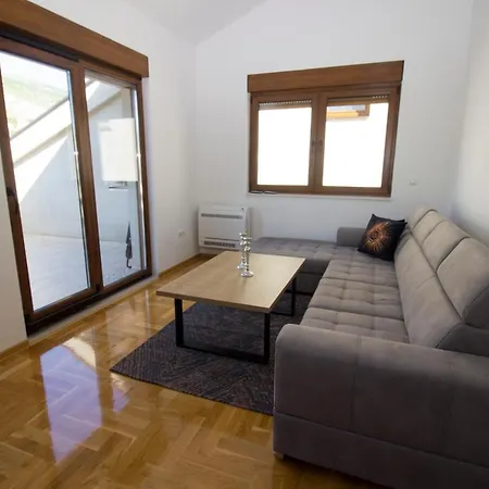Apartment Penthouse With Old Bridge View And Jacuzzi Mostar