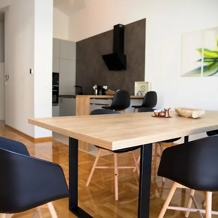 Penthouse With Old Bridge View And Jacuzzi * Mostar