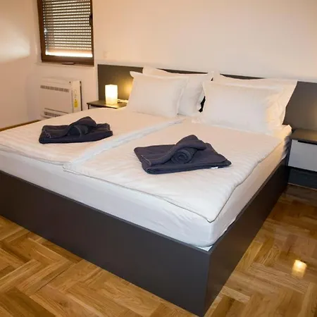 Penthouse With Old Bridge View And Jacuzzi Appartamento