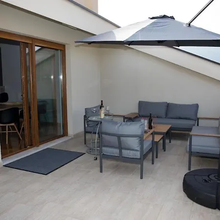 Penthouse With Old Bridge View And Jacuzzi Appartamento Mostar