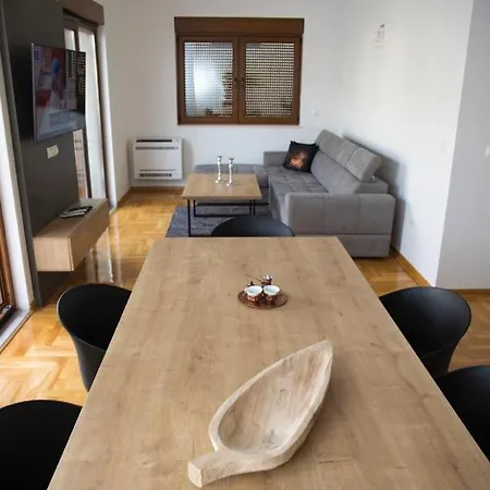 Penthouse With Old Bridge View And Jacuzzi